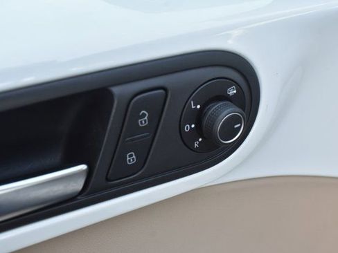 Used 2018 Volkswagen Beetle 2.0T Coast image 15