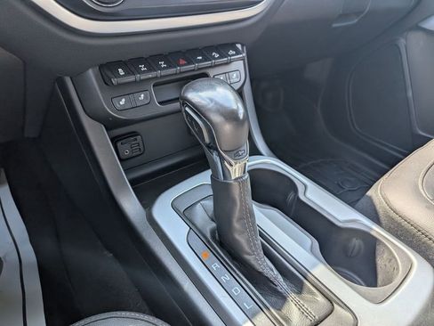 Used 2022 Chevrolet Colorado ZR2 AWD/4WD image 26