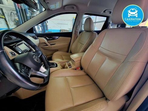 Used 2017 Nissan Rogue SL AWD/4WD image 6