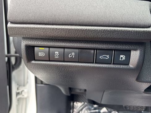 Used 2025 Toyota Camry LE FWD image 25