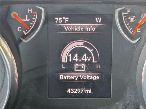 Used 2018 Jeep Wrangler Unlimited Sport AWD/4WD image 11