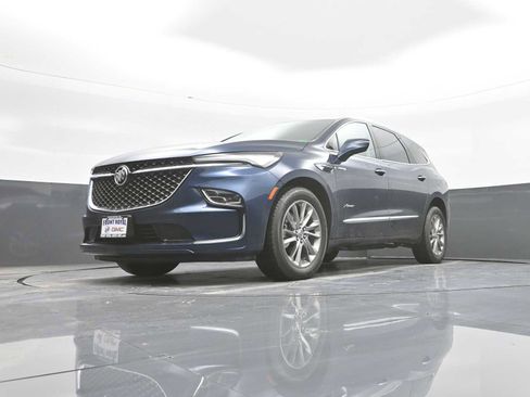 Used 2024 Buick Enclave Avenir w/ Avenir Technology Package AWD/4WD image 33