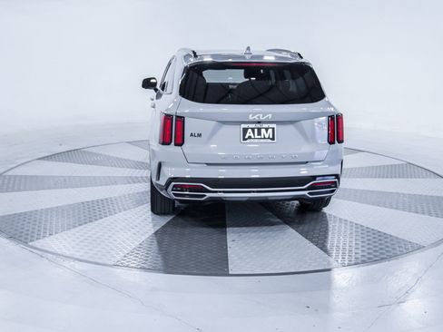 Used 2022 Kia Sorento SX image 7