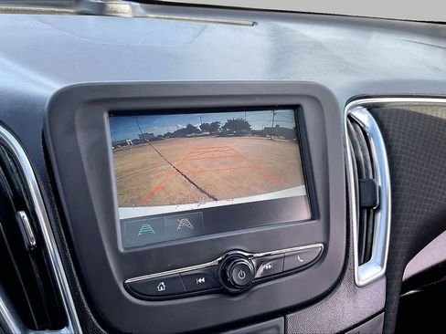 Used 2018 Chevrolet Malibu LT FWD image 27