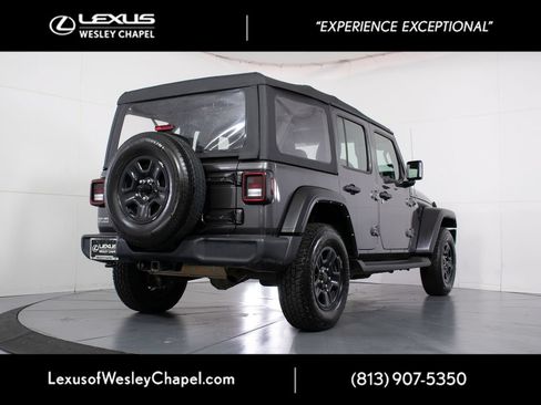 Used 2022 Jeep Wrangler Unlimited Sport AWD/4WD image 5
