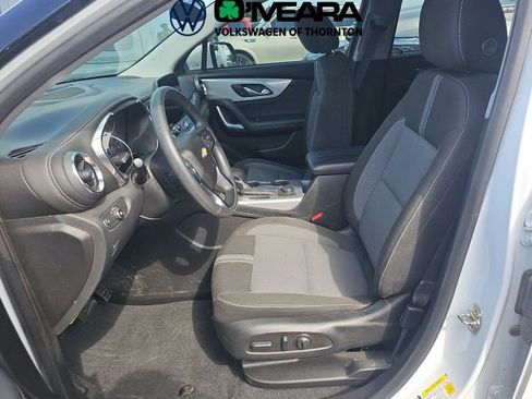 Used 2024 Chevrolet Blazer LT w/ Convenience Package FWD image 3
