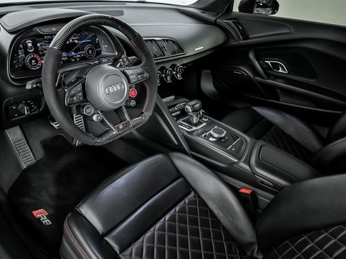 Used 2017 Audi R8 V10 plus image 24