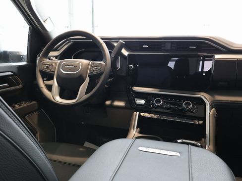 New 2026 GMC Sierra 3500 Denali w/ Denali Reserve Package image 32