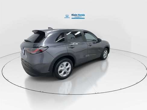 Used 2023 Honda HR-V LX image 2