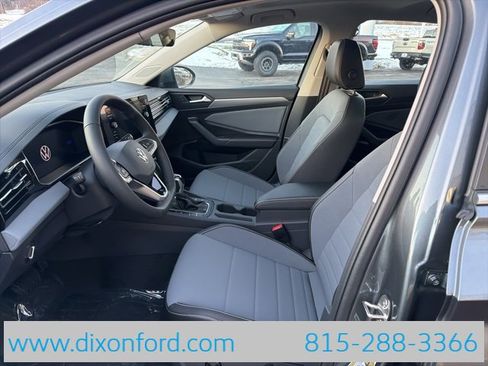 New 2026 Volkswagen Jetta SE image 9