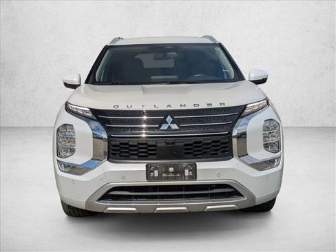 Used 2023 Mitsubishi Outlander SEL image 2