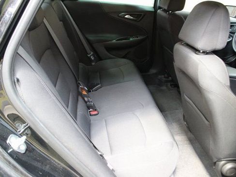 Used 2020 Chevrolet Malibu LS image 9