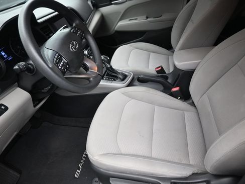 Used 2020 Hyundai Elantra SE FWD image 12