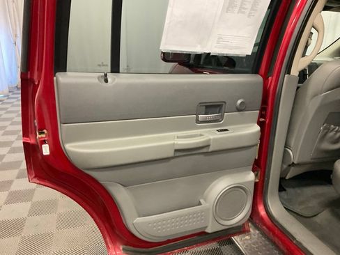Used 2006 Dodge Durango Limited w/ Travel Convenience Group AWD/4WD image 24