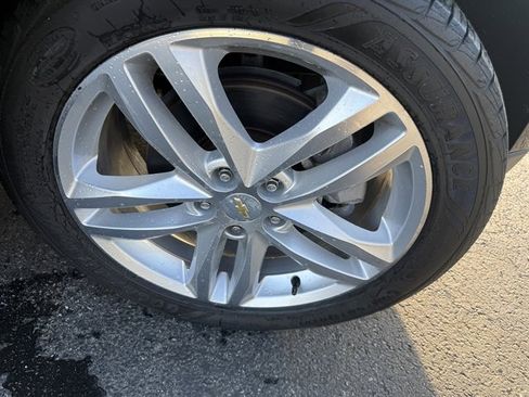 Used 2019 Chevrolet Equinox Premier AWD/4WD image 5