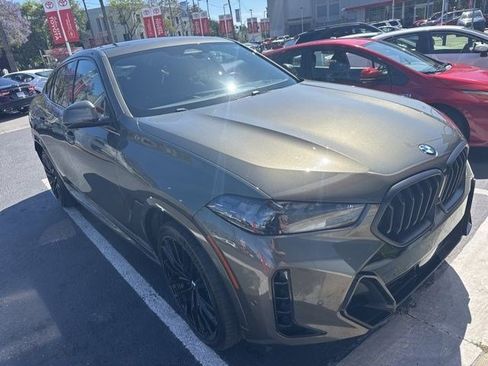 Used 2024 BMW X6 xDrive40i w/ Premium Package image 2
