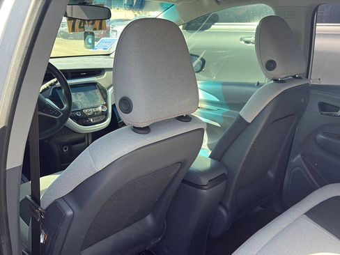 Used 2020 Chevrolet Bolt LT image 9