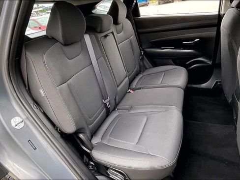 Certified 2025 Hyundai Tucson SE FWD image 27