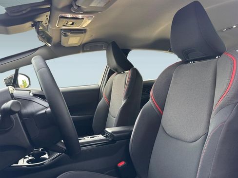New 2026 Toyota Prius Plug-In Hybrid FWD image 5