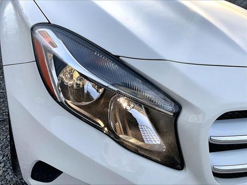 Used 2015 Mercedes-Benz GLA 250 image 26