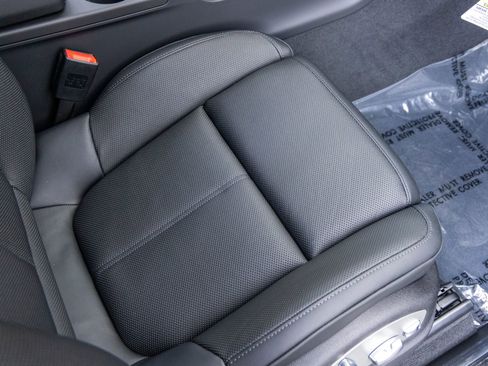 New 2025 Porsche Macan Turbo AWD/4WD image 52