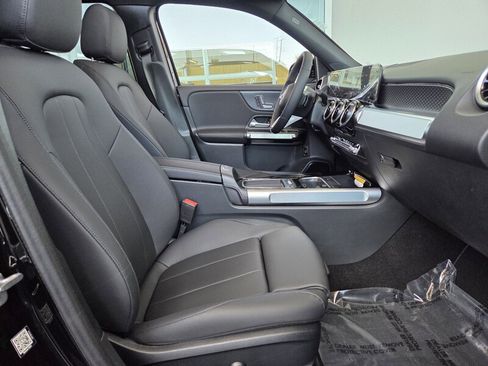 New 2026 Mercedes-Benz GLB 250 image 17