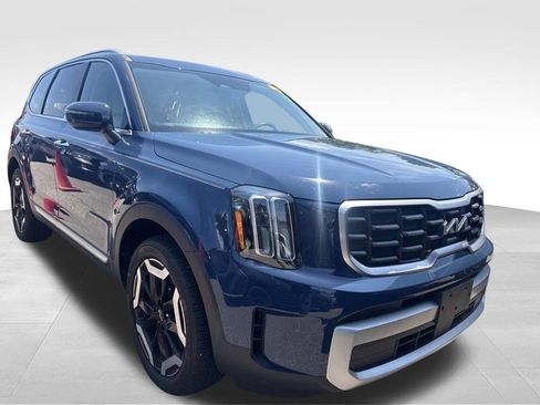 Certified 2024 Kia Telluride S w/ S Sunroof Package FWD image 4