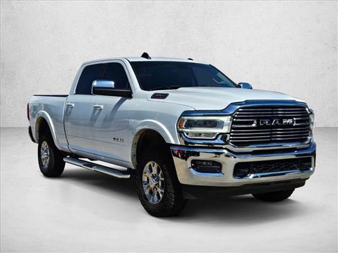 Used 2022 RAM 2500 Laramie AWD/4WD image 2