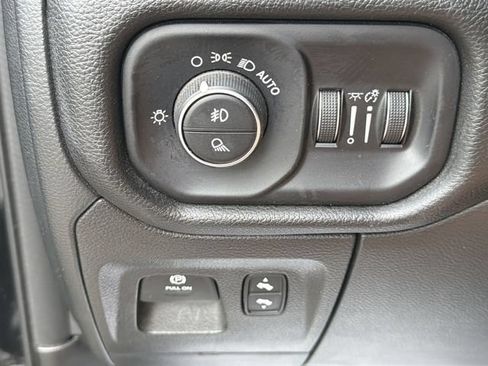 Used 2025 RAM 1500 Laramie AWD/4WD image 28