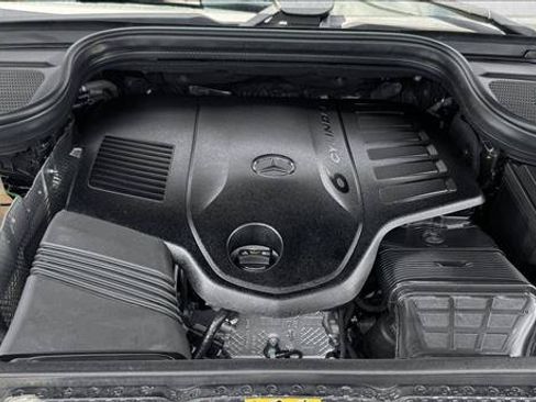 Used 2021 Mercedes-Benz GLS 450 4MATIC image 23