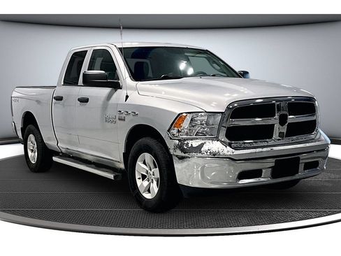 Used 2016 RAM 1500 ST w/ SXT Appearance Group AWD/4WD image 2