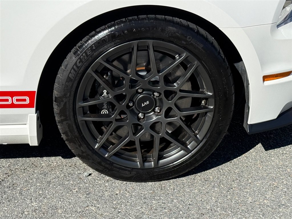 Used 2013 Ford Mustang Shelby GT500 RWD image 36