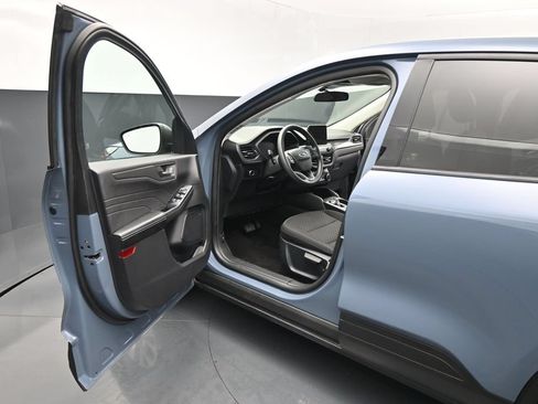 Used 2025 Ford Escape Active AWD/4WD image 9
