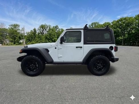 Used 2025 Jeep Wrangler Sport AWD/4WD image 5