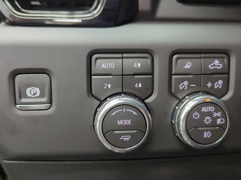 Used 2026 GMC Sierra 2500 AT4X AWD/4WD image 13