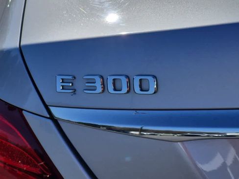 Used 2018 Mercedes-Benz E 300 image 25