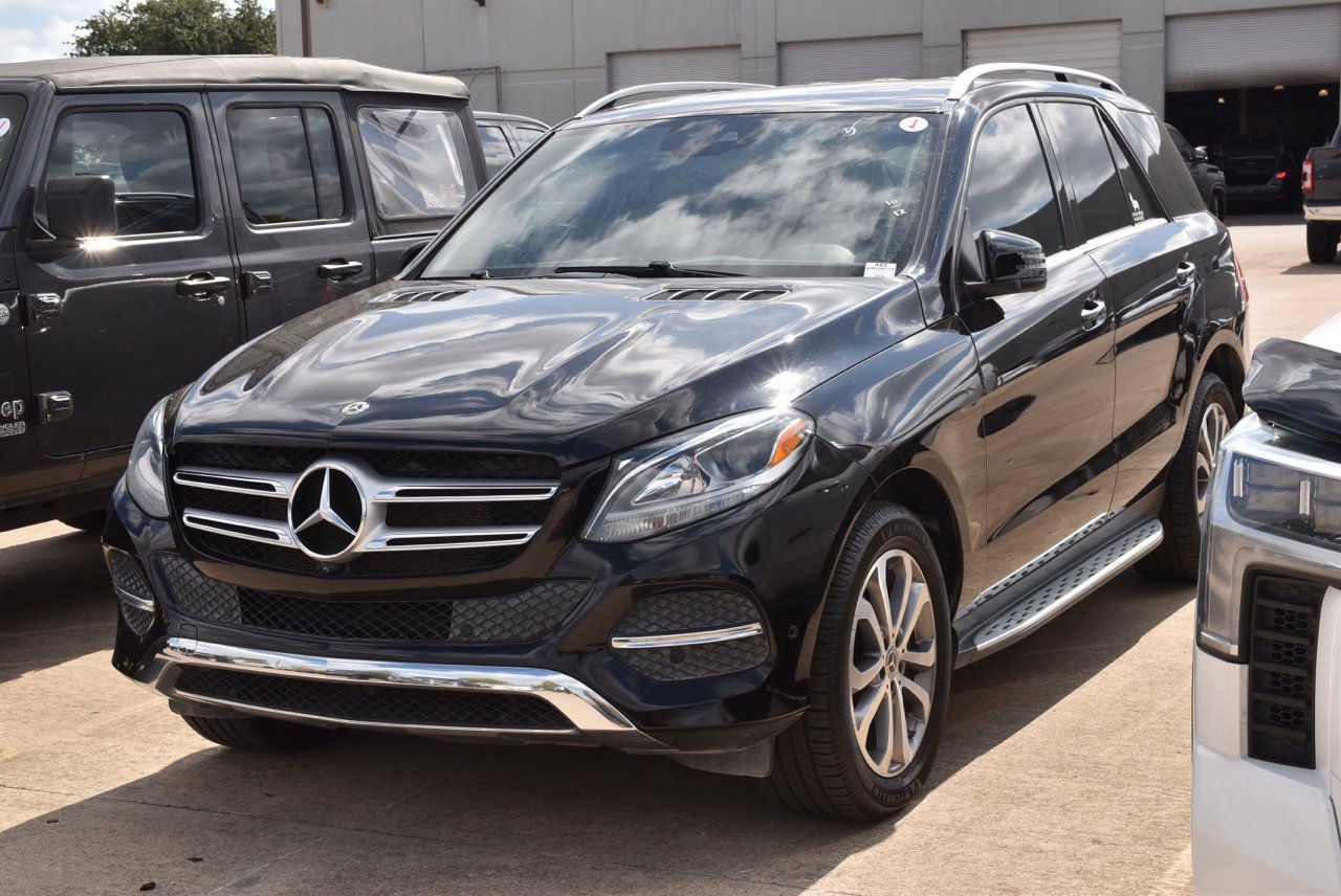 Used 2019 Mercedes-Benz GLE 400 4MATIC image 2