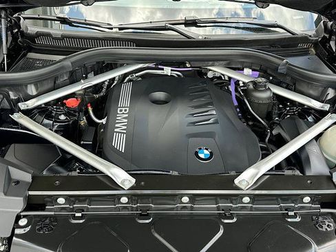 Certified 2025 BMW X5 xDrive40i w/ Premium Package AWD/4WD image 11