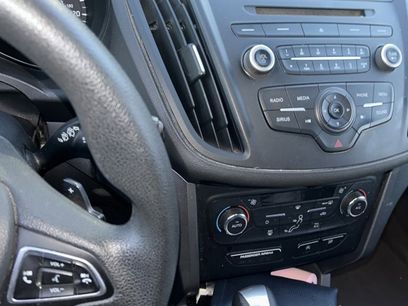 Used 2017 Ford Escape SE