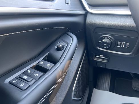 New 2026 Jeep Grand Cherokee L Limited image 28