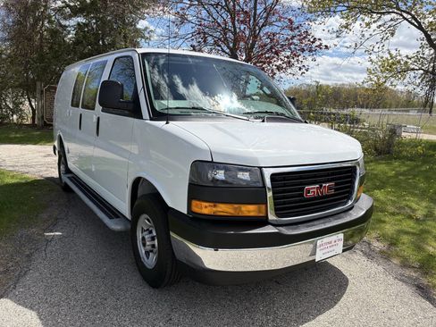 Used 2024 GMC Savana 2500 w/ Driver Convenience Package RWD image 7