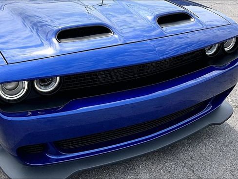 Used 2022 Dodge Challenger SRT Hellcat w/ SRT Black Package RWD image 31