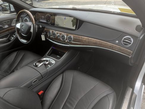 Used 2016 Mercedes-Benz S 550 4MATIC Sedan image 35