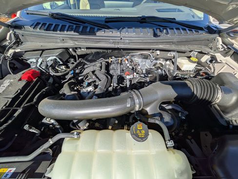 Used 2024 Lincoln Navigator L Reserve image 10