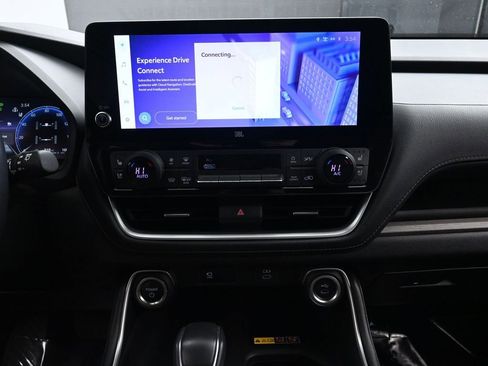 Used 2024 Toyota Grand Highlander Limited image 29