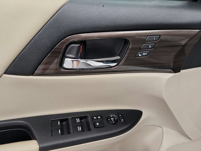 Used 2017 Honda Accord EX-L image 20