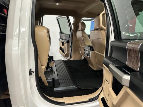 Used 2017 Ford F350 Lariat w/ FX4 Off-Road Package image 41