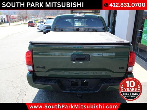 Used 2021 Toyota Tacoma SR5 w/ Trail Edition image 8