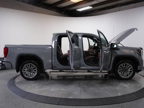 Certified 2025 GMC Sierra 1500 Denali Ultimate AWD/4WD image 12