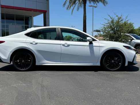 New 2026 Toyota Camry SE image 6